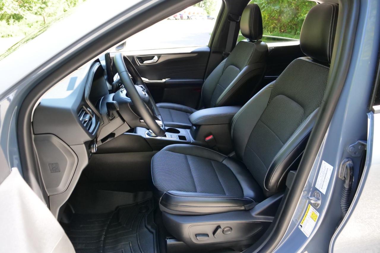 2024 Ford Escape PHEV / Hybrid / Heated Seats / Navigation! Lincolnton NC