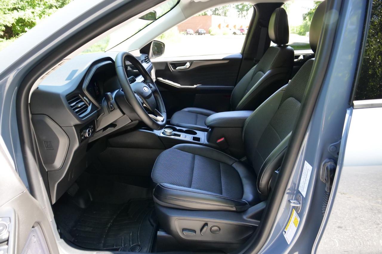 2024 Ford Escape PHEV / Hybrid / Heated Seats / Navigation! Lincolnton NC