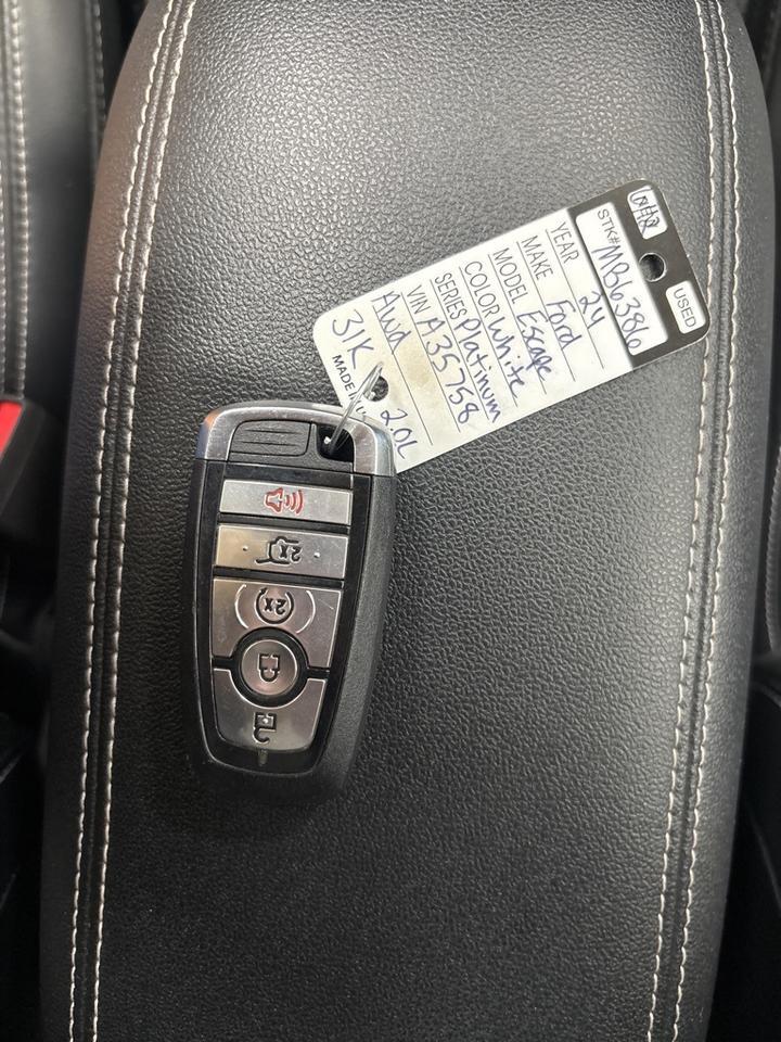 2024 Ford Escape Platinum AWD Minocqua WI
