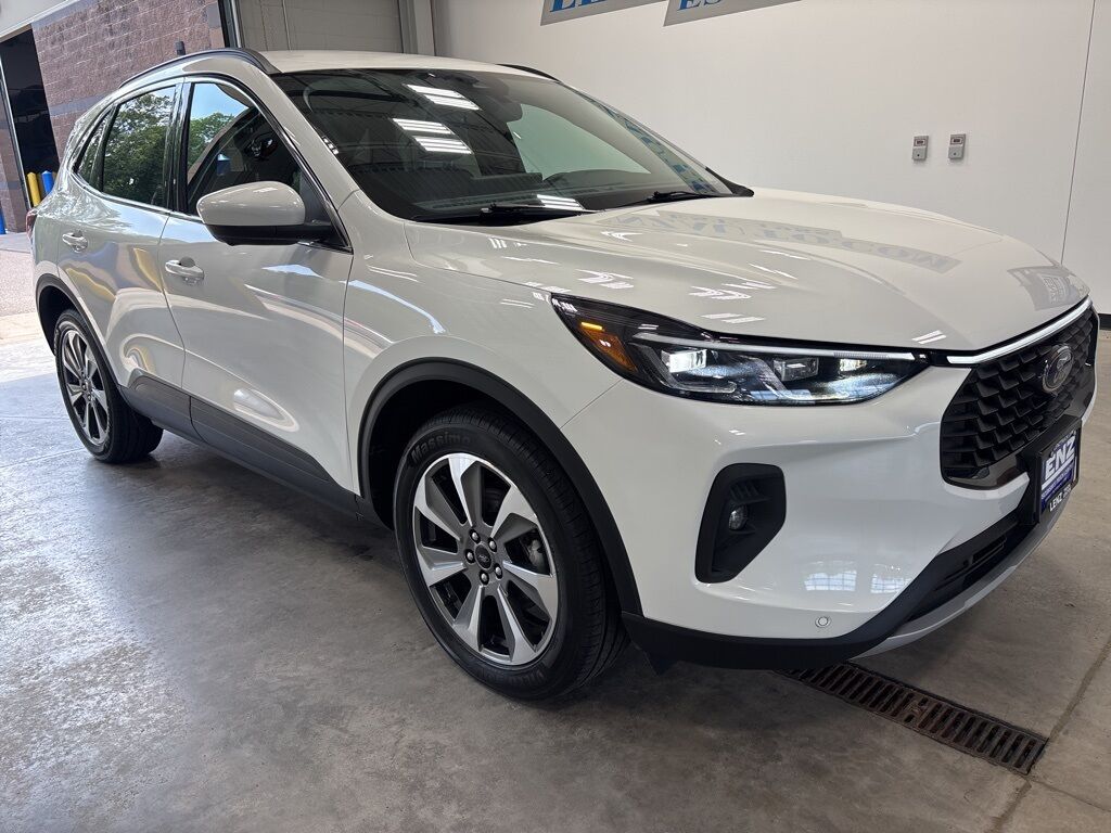 2024 Ford Escape Platinum AWD Minocqua WI