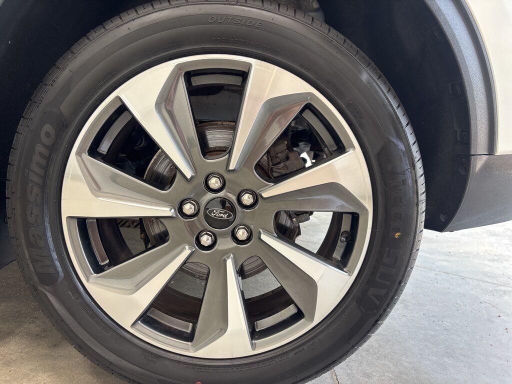 2024 Ford Escape Platinum AWD Minocqua WI