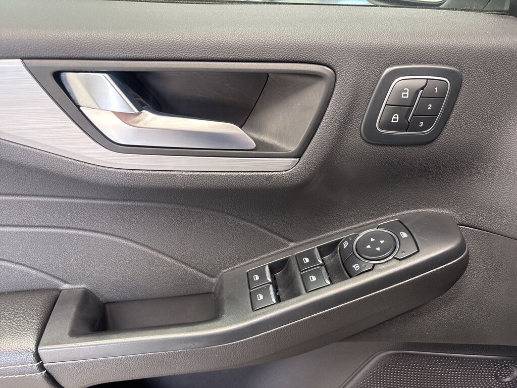 2024 Ford Escape Platinum AWD Minocqua WI