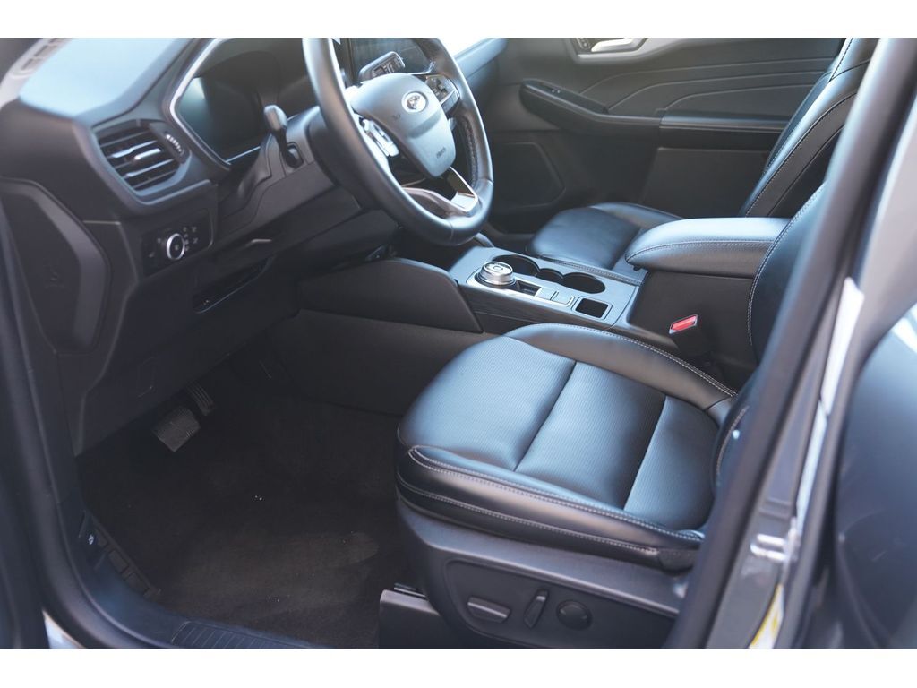 2024 Ford Escape Platinum Huntington UT