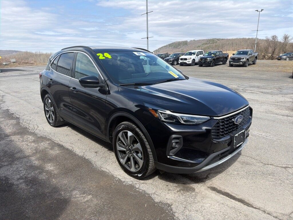 2024 Ford Escape Platinum Cooperstown NY
