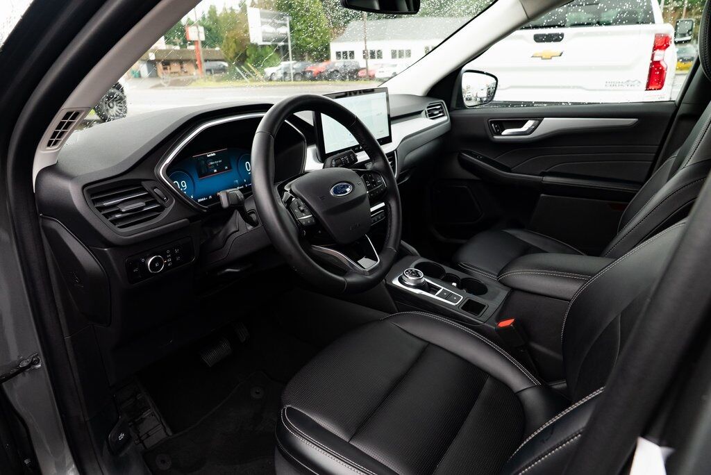 2024 Ford Escape Platinum Milwaukie OR
