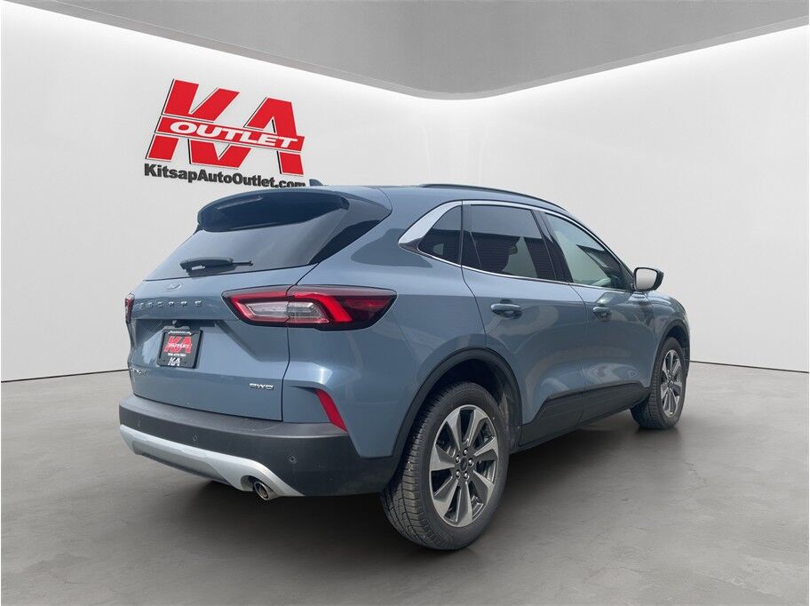 2024 Ford Escape Platinum Sport Utility 4D