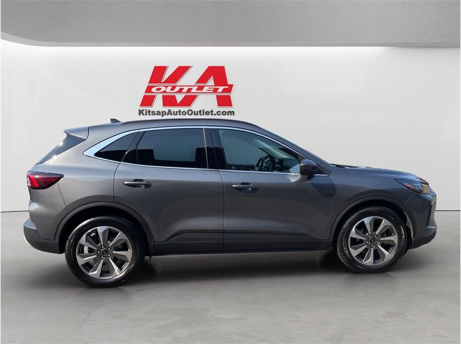 2024 Ford Escape Platinum Sport Utility 4D