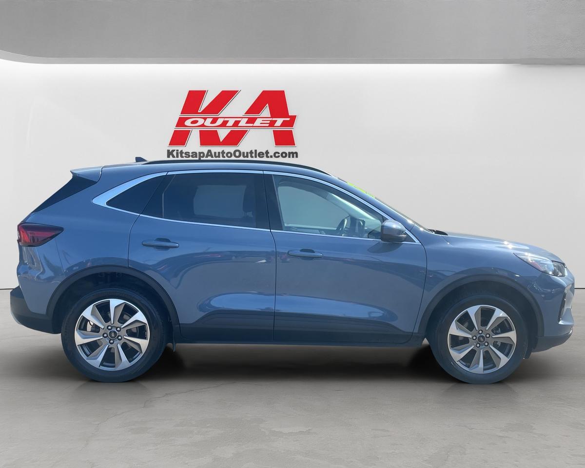 2024 Ford Escape Platinum Sport Utility 4D