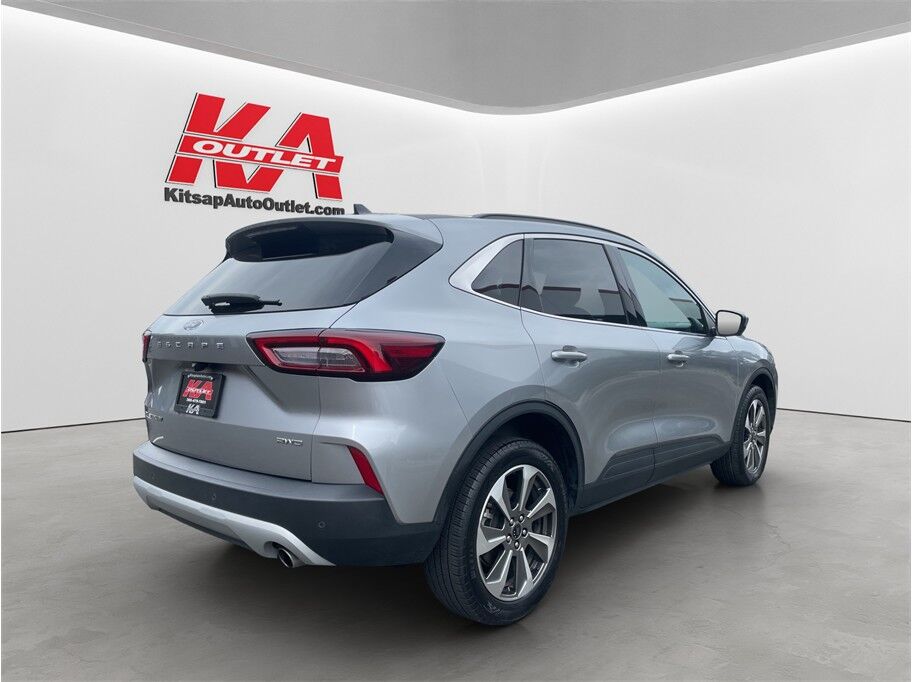 2024 Ford Escape Platinum Sport Utility 4D