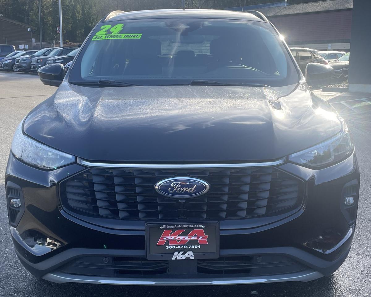 2024 Ford Escape Platinum Sport Utility 4D