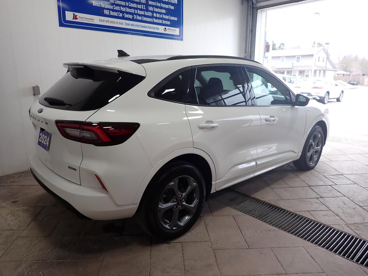 2024 Ford Escape ST-Line AWD *HYBRID* Listowel ON