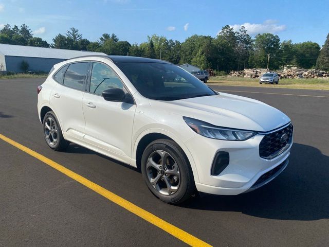 2024 Ford Escape ST-Line Pine River MN