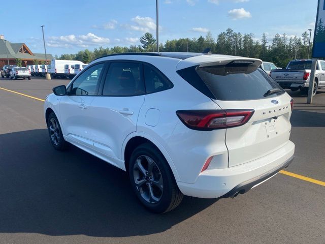 2024 Ford Escape ST-Line Pine River MN