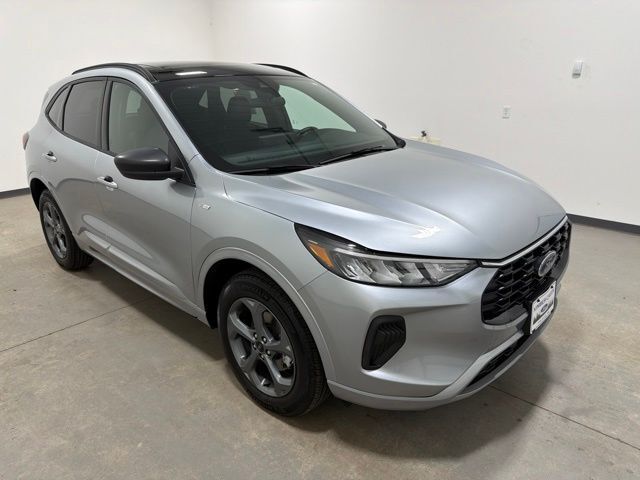 2024 Ford Escape ST-Line Pine River MN