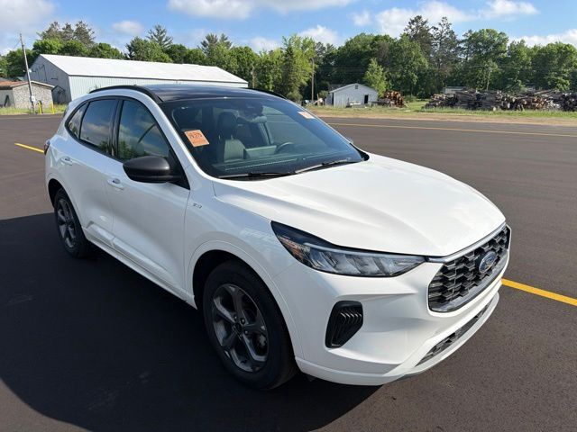 2024 Ford Escape ST-Line Pine River MN