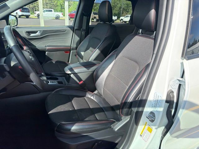 2024 Ford Escape ST-Line Pine River MN