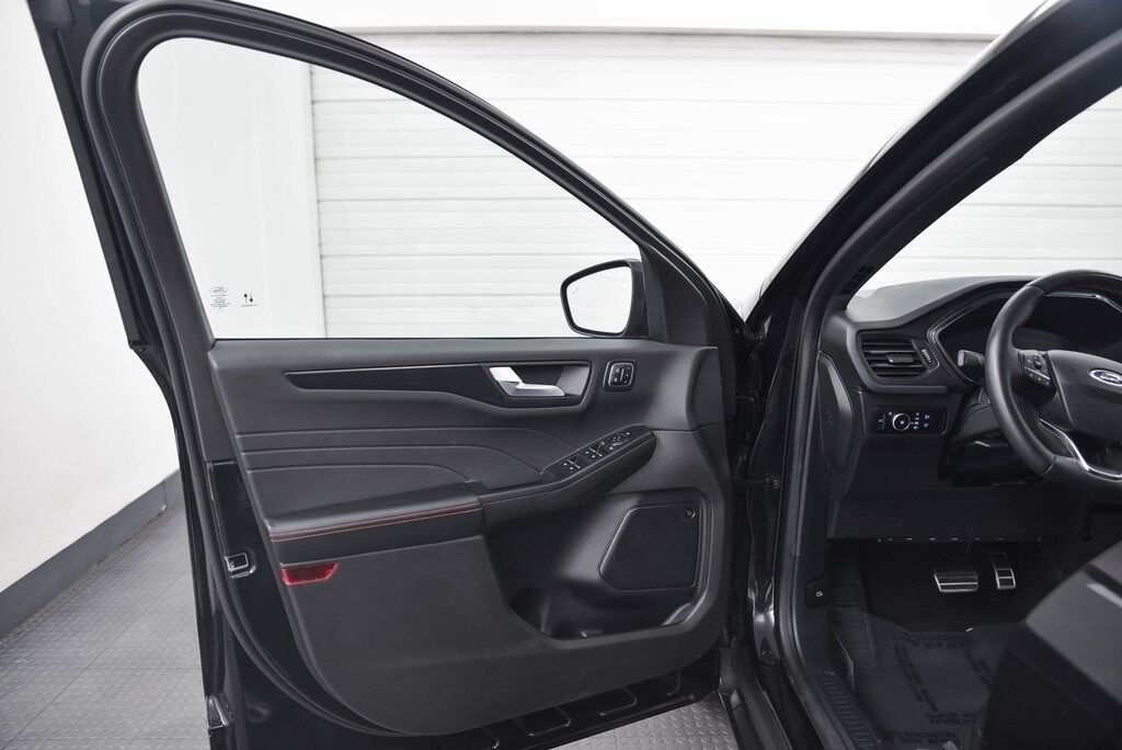 2024 Ford Escape ST-Line Select AKRON OH