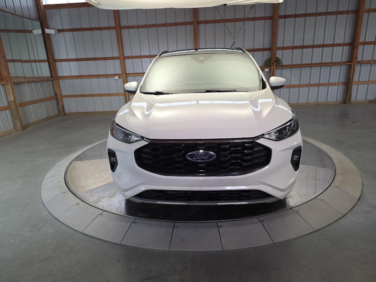 2024 Ford Escape ST-Line Select Sand Lake NY