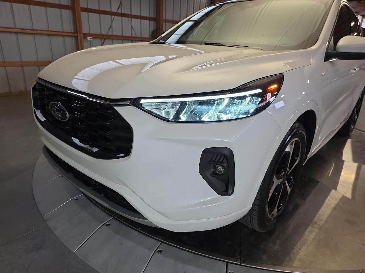 2024 Ford Escape ST-Line Select Sand Lake NY