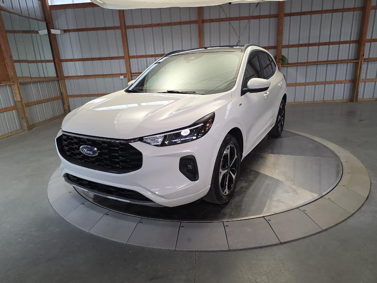 2024 Ford Escape ST-Line Select Sand Lake NY