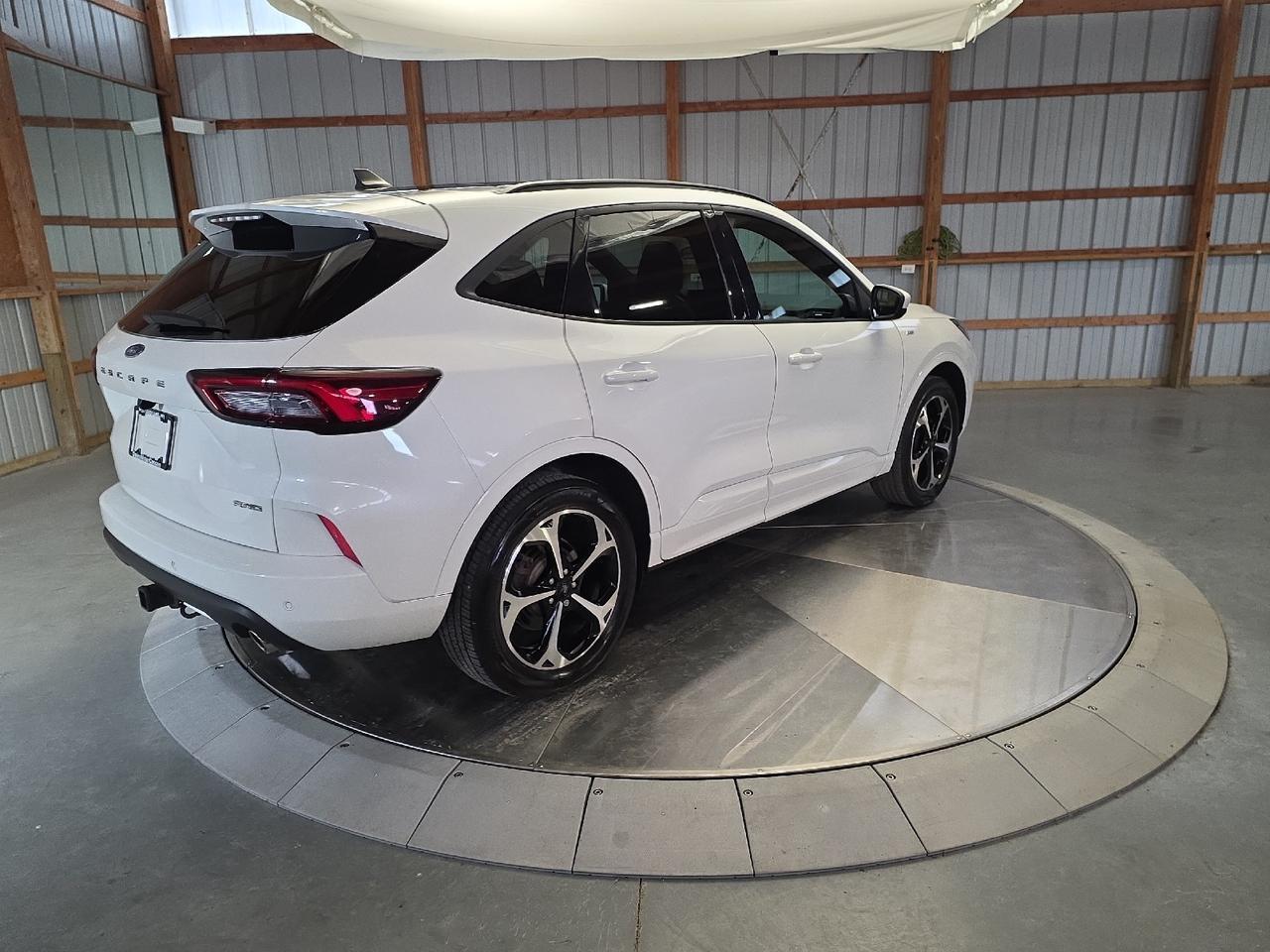 2024 Ford Escape ST-Line Select Sand Lake NY