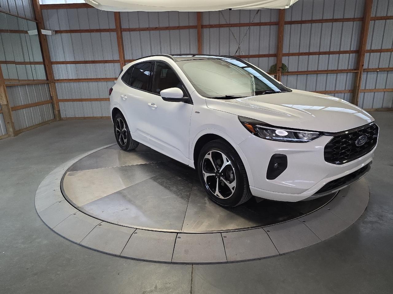 2024 Ford Escape ST-Line Select Sand Lake NY