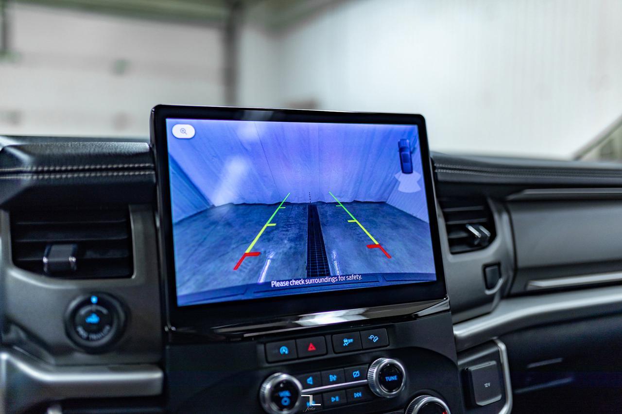 2024 Ford Expedition AWD XLT Leather Roof Nav BCam Red Deer AB