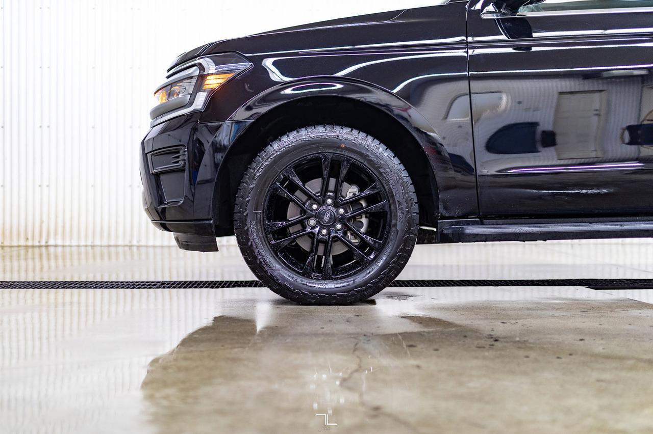 2024 Ford Expedition AWD XLT Leather Roof Nav BCam Red Deer AB