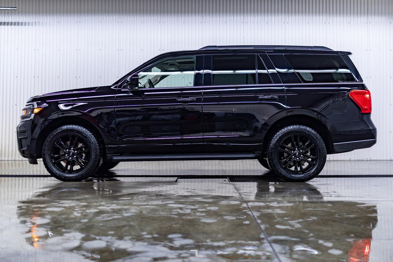 2024 Ford Expedition AWD XLT Leather Roof Nav BCam Red Deer AB