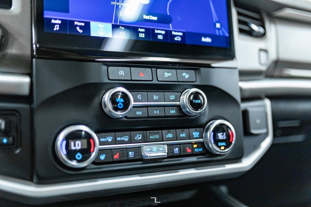 2024 Ford Expedition AWD XLT Leather Roof Nav BCam Red Deer AB