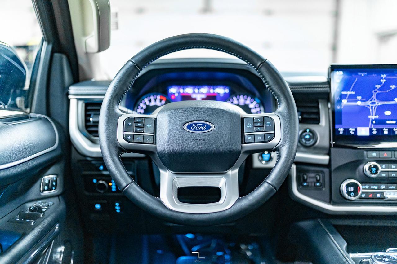 2024 Ford Expedition AWD XLT Leather Roof Nav BCam Red Deer AB