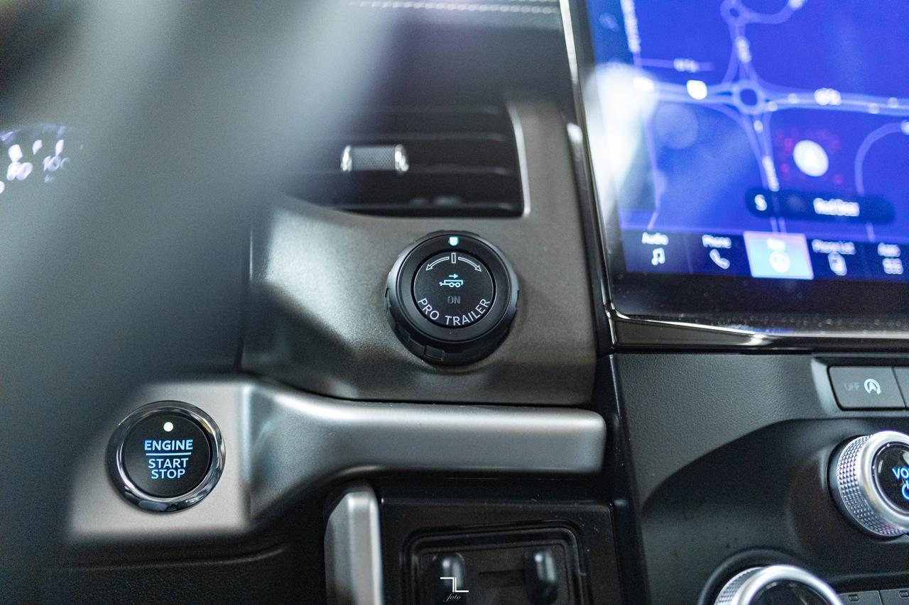 2024 Ford Expedition AWD XLT Sport Leather Roof Nav BCam Red Deer AB