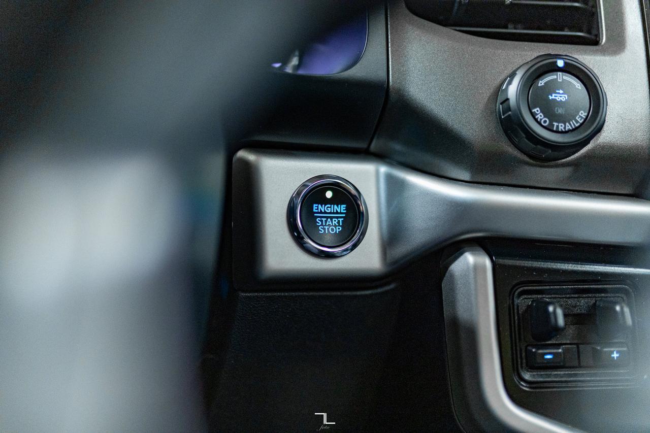 2024 Ford Expedition AWD XLT Sport Leather Roof Nav BCam Red Deer AB