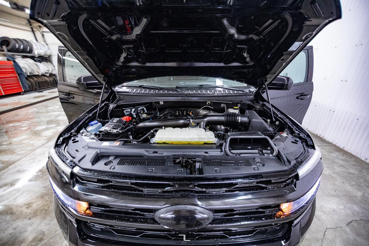 2024 Ford Expedition AWD XLT Sport Leather Roof Nav BCam Red Deer AB