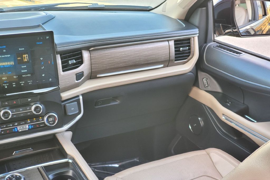 2024 Ford Expedition Limited Hondo TX
