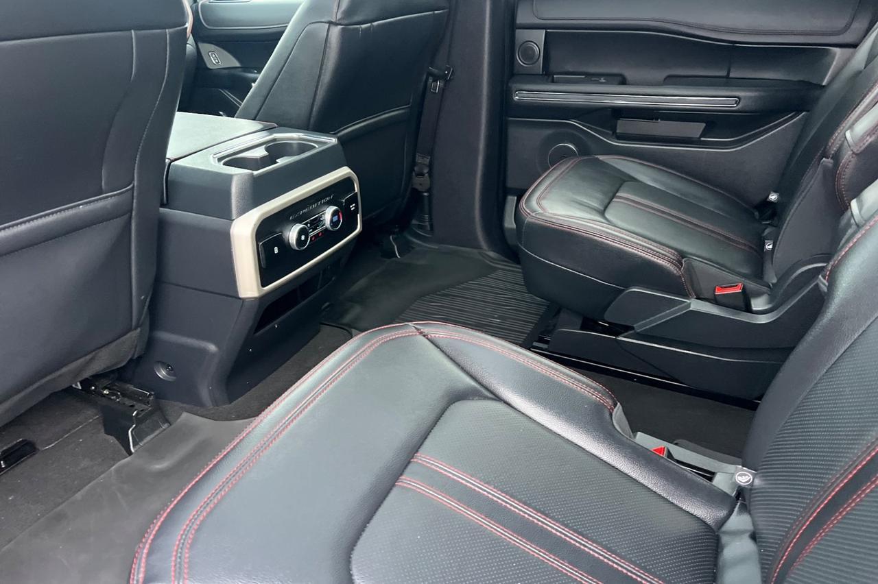 2024 Ford Expedition Limited Ontario OR