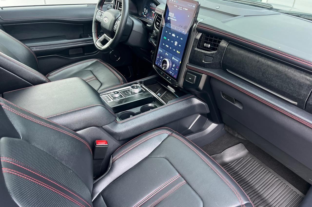 2024 Ford Expedition Limited Ontario OR