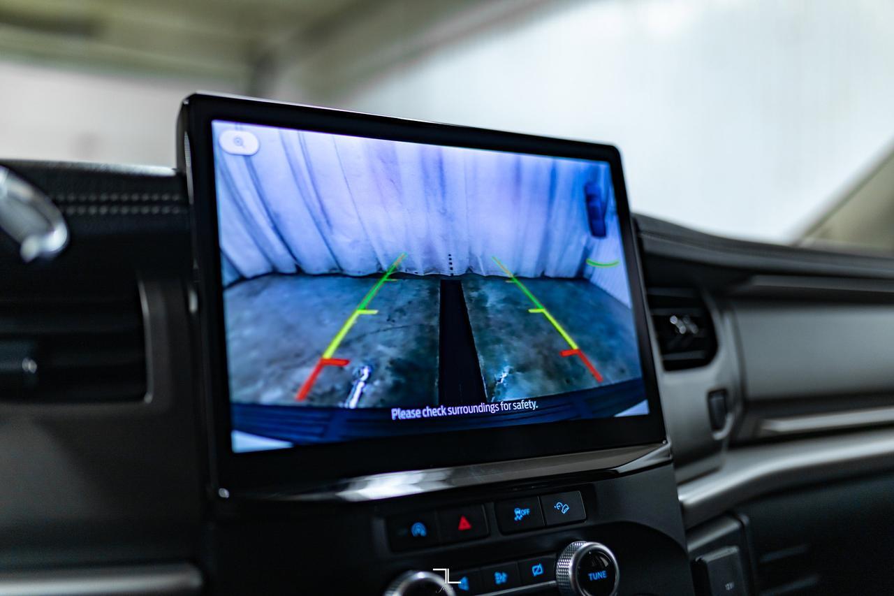 2024 Ford Expedition Max AWD SSV Nav BCam 3rd Row Red Deer AB