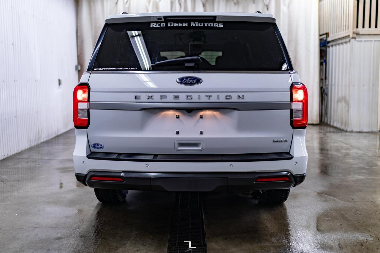 2024 Ford Expedition Max AWD SSV Nav BCam 3rd Row Red Deer AB