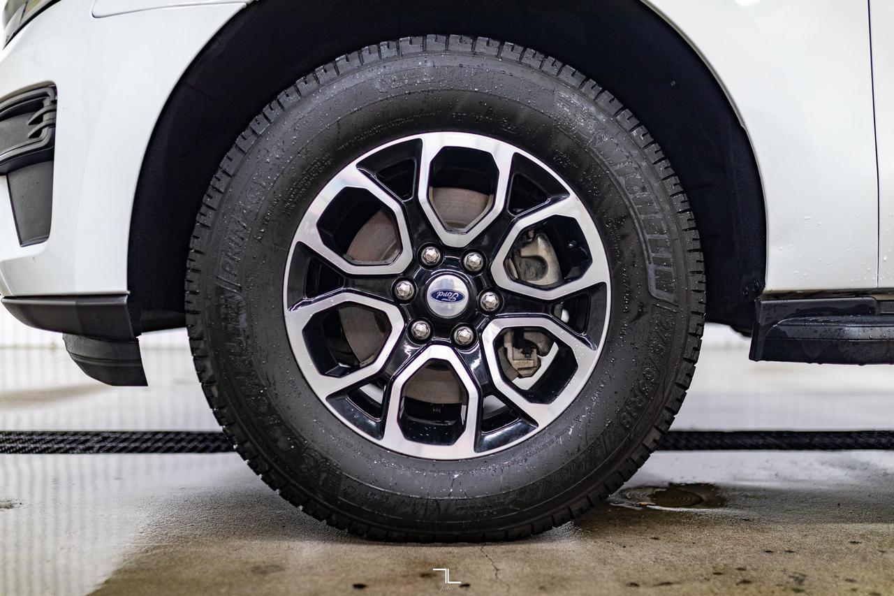 2024 Ford Expedition Max AWD SSV Nav BCam 3rd Row Red Deer AB