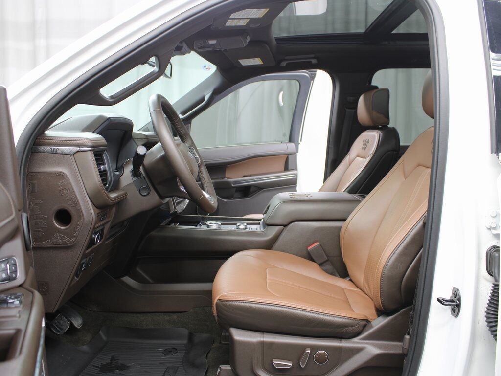 2024 Ford Expedition Max King Ranch 4WD 7 Passenger Fond du Lac WI