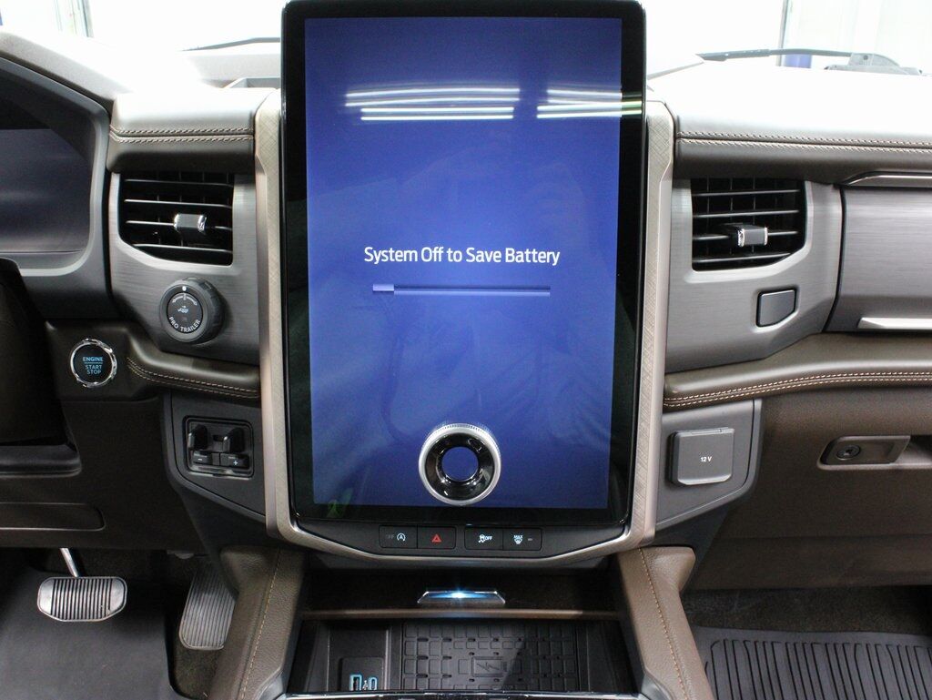 2024 Ford Expedition Max King Ranch 4WD 7 Passenger Fond du Lac WI