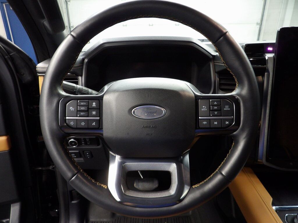 2024 Ford Expedition Max Platinum 4WD 7 Passenger Fond du Lac WI