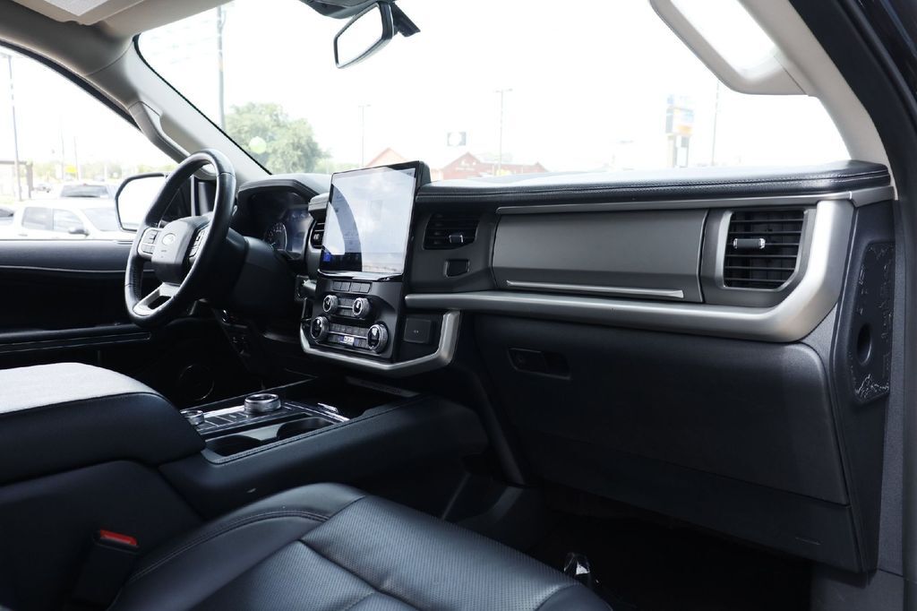 2024 Ford Expedition Max XLT Hondo TX