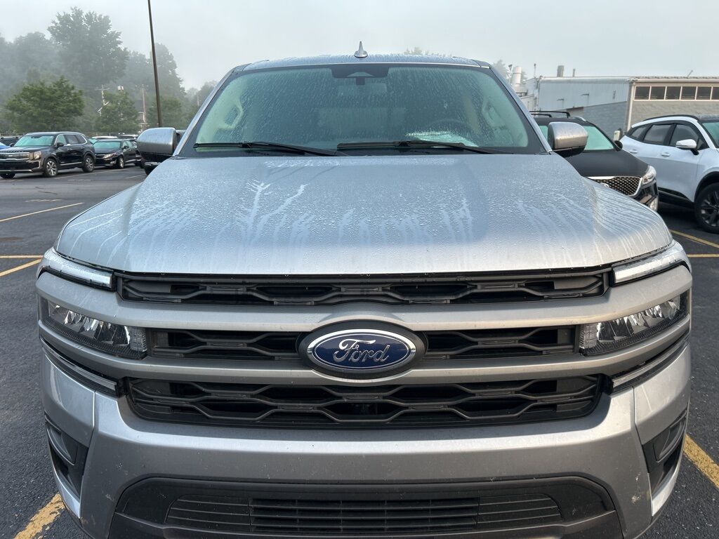 2024 Ford Expedition Max XLT Akron OH