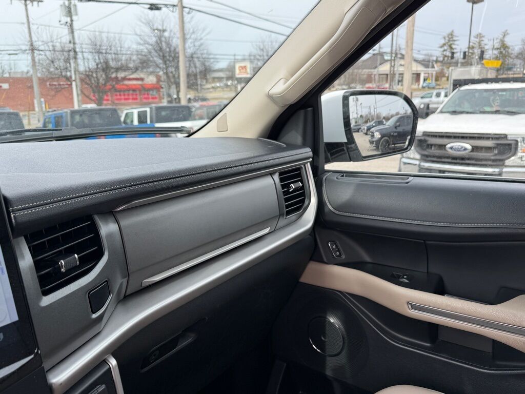 2024 Ford Expedition Max XLT Crestwood KY