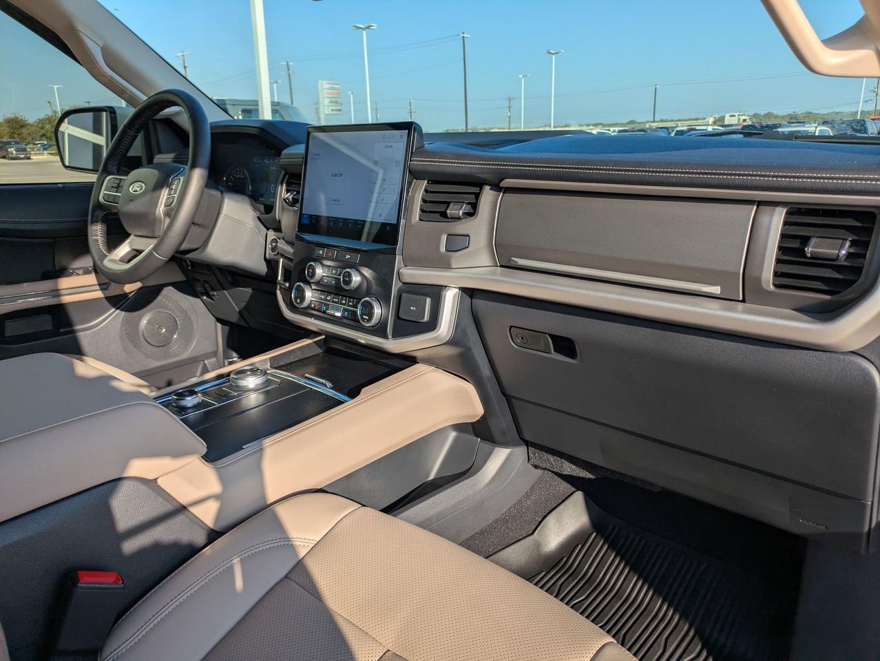 2024 Ford Expedition Max XLT Castroville TX