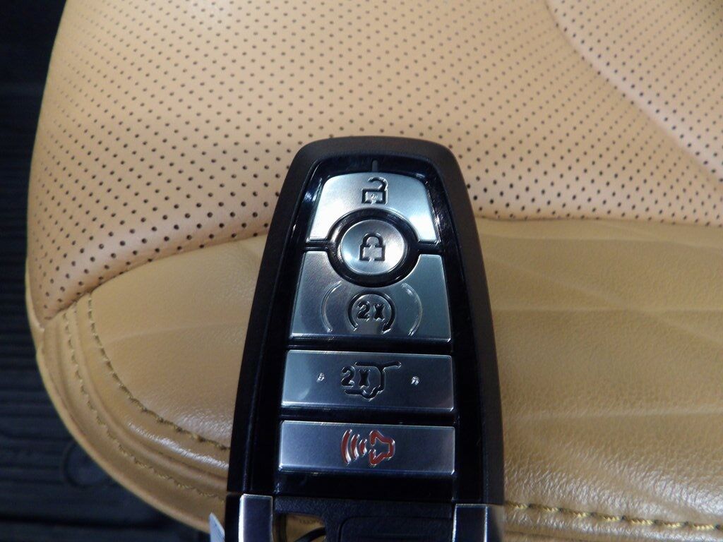 2024 Ford Expedition Platinum 4WD 7 Passenger Fond du Lac WI