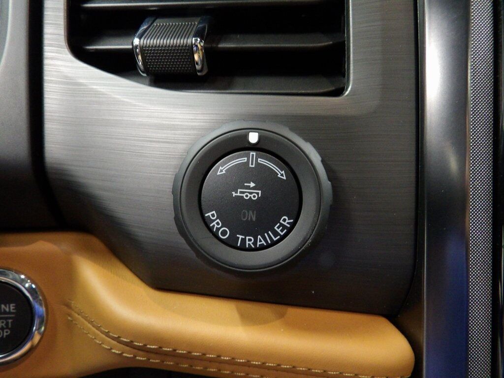 2024 Ford Expedition Platinum 4WD 7 Passenger Fond du Lac WI
