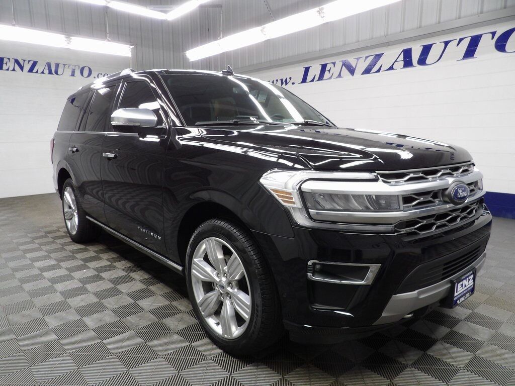 2024 Ford Expedition Platinum 4WD 7 Passenger Fond du Lac WI